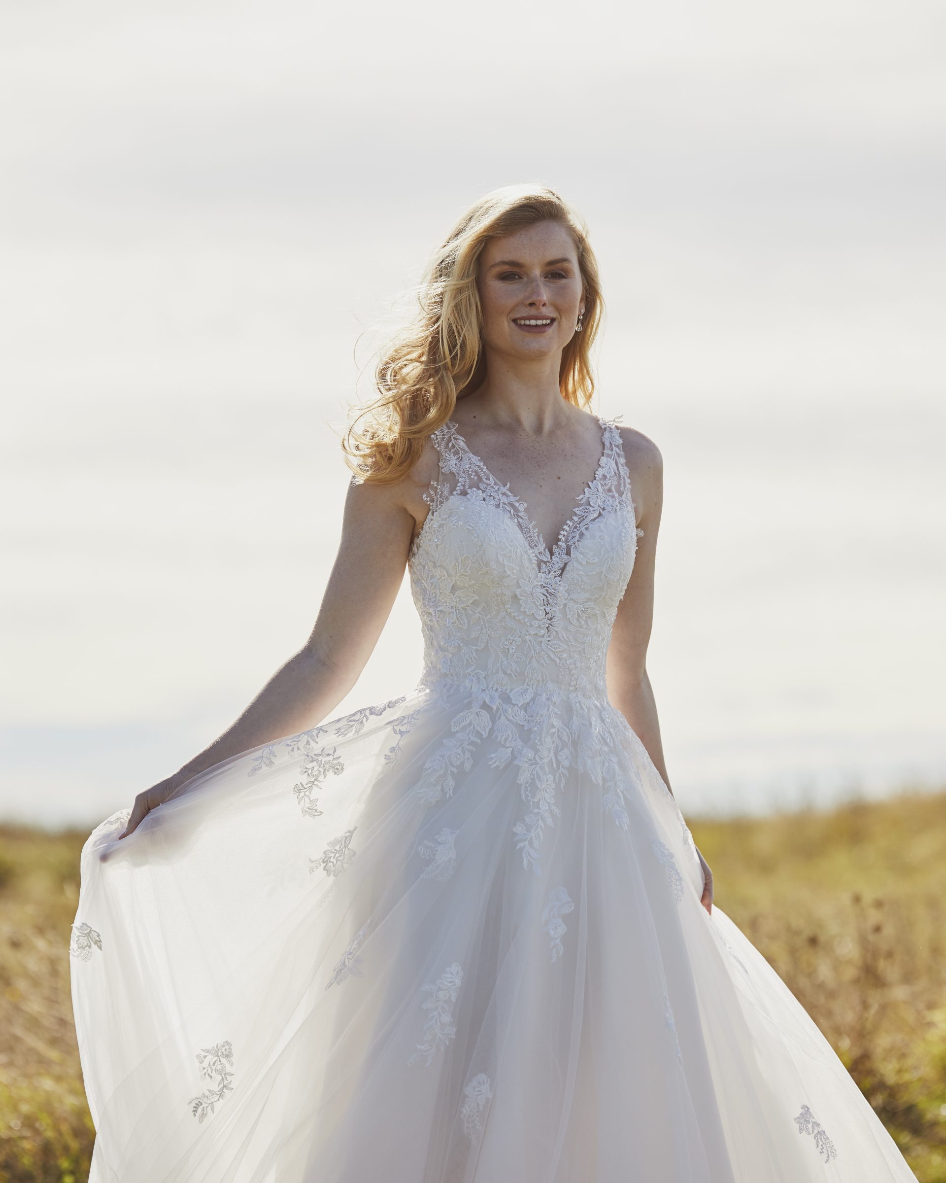 Tm3212 - Catherine Paige Bridal